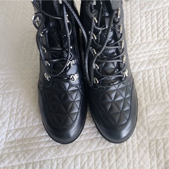 Schutz cory quilted lace up chunky heel combat boots - Picture 5 of 12
